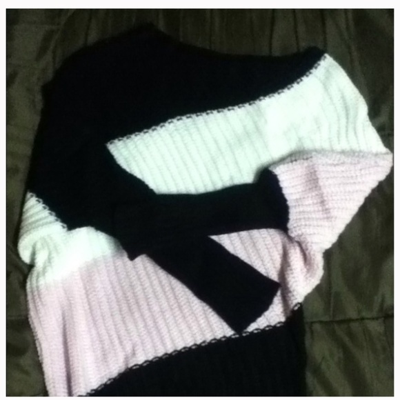 NWOT Loose Fit Dolman Sleeve Sweater - Picture 3 of 4